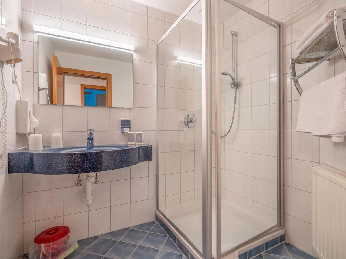 Plush Apartment With Mountain Views Нойщифт им Щубайтал Екстериор снимка