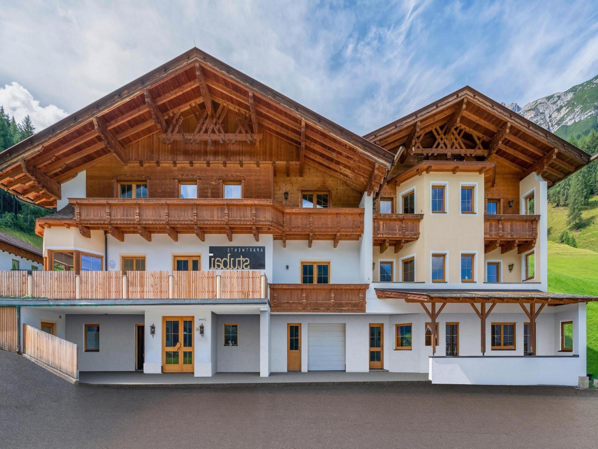 Plush Apartment With Mountain Views Нойщифт им Щубайтал Екстериор снимка